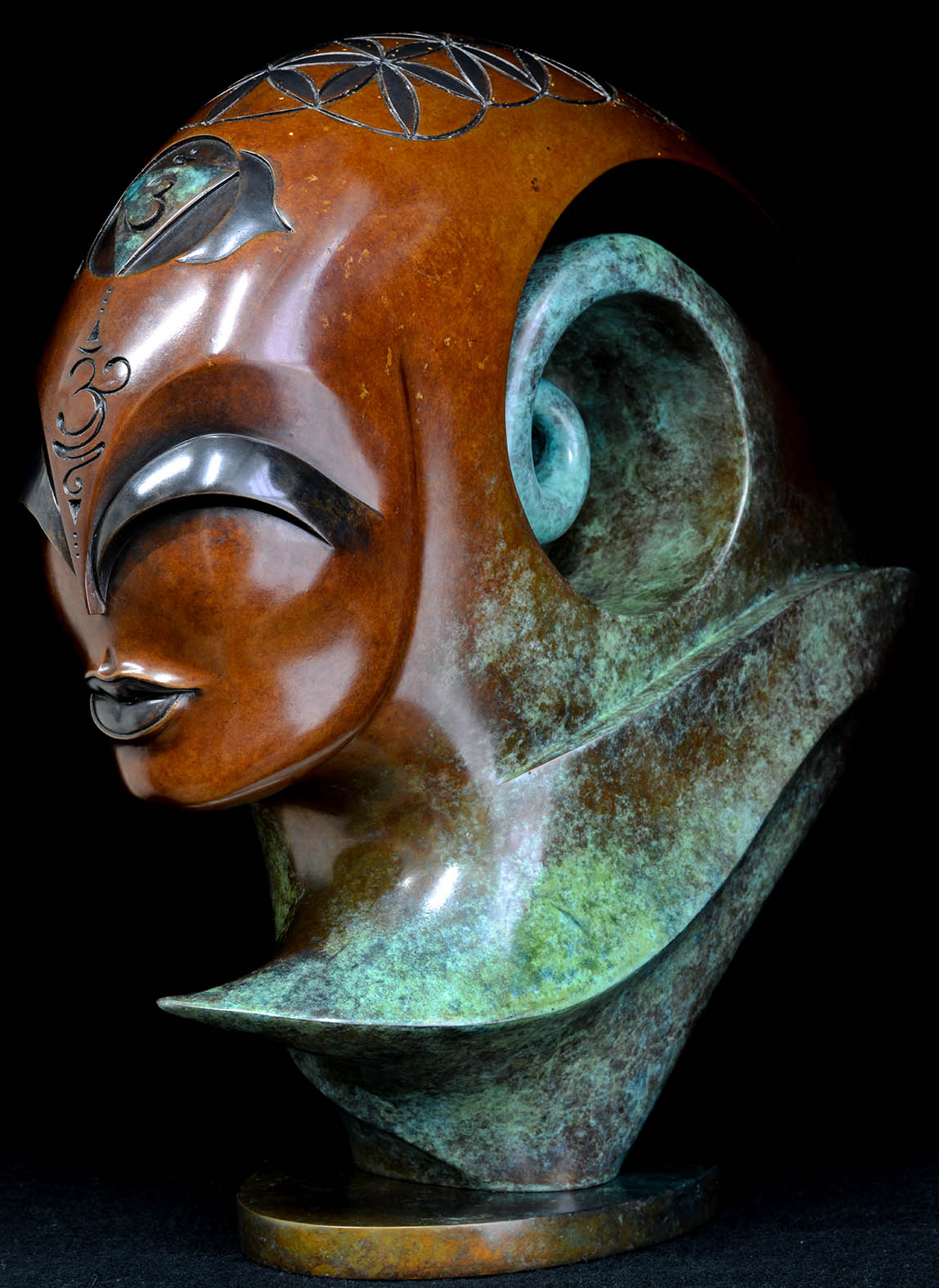 Lyra Bronze sculpture by Andrew Thomas