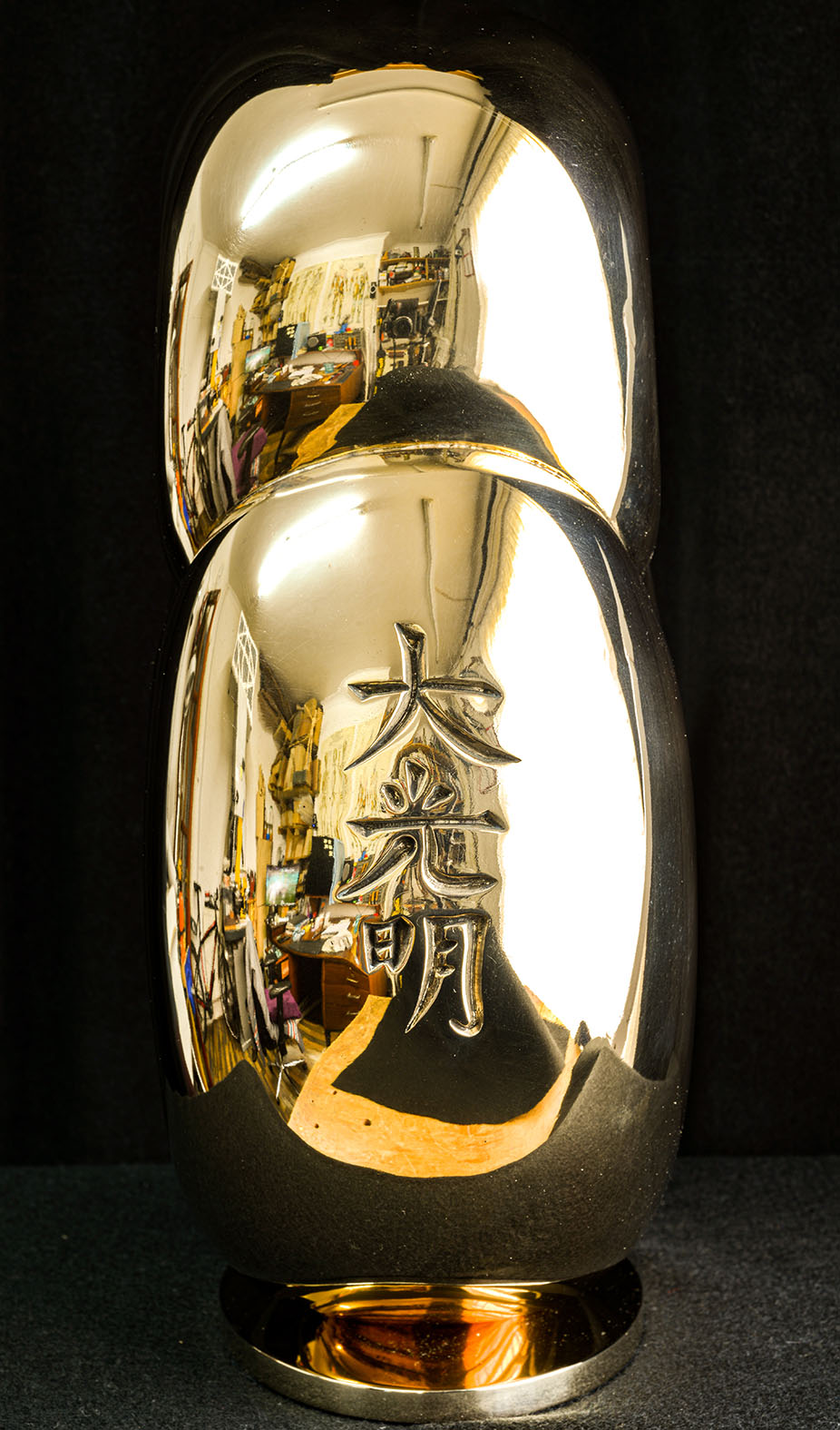 Bronze sculpture by Andrew Thomas<br />