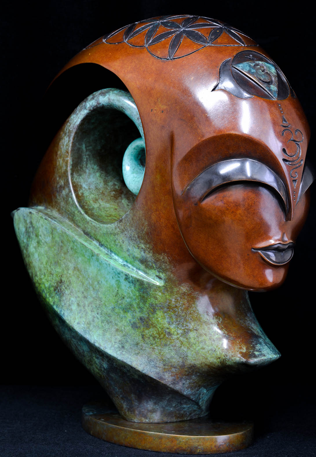Lyra Bronze sculpture by Andrew Thomas